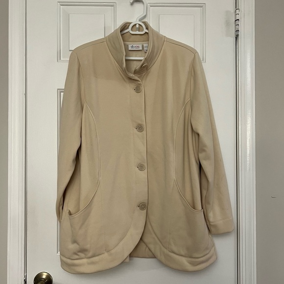 d&co Jackets & Blazers - D&Co. Cream Button-Up Soft Inside Shacket Coat